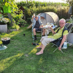 Camper vor Zelt